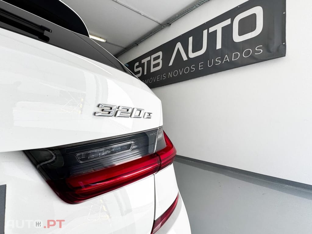 BMW 320 e Touring xDrive Auto Sport