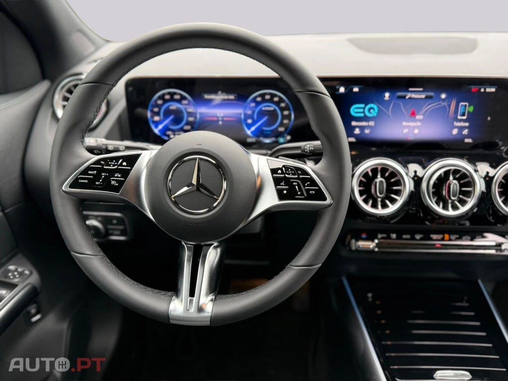 Mercedes-Benz EQA 250+ Progressive Advanced I.V.A DEDUTIVEL 
