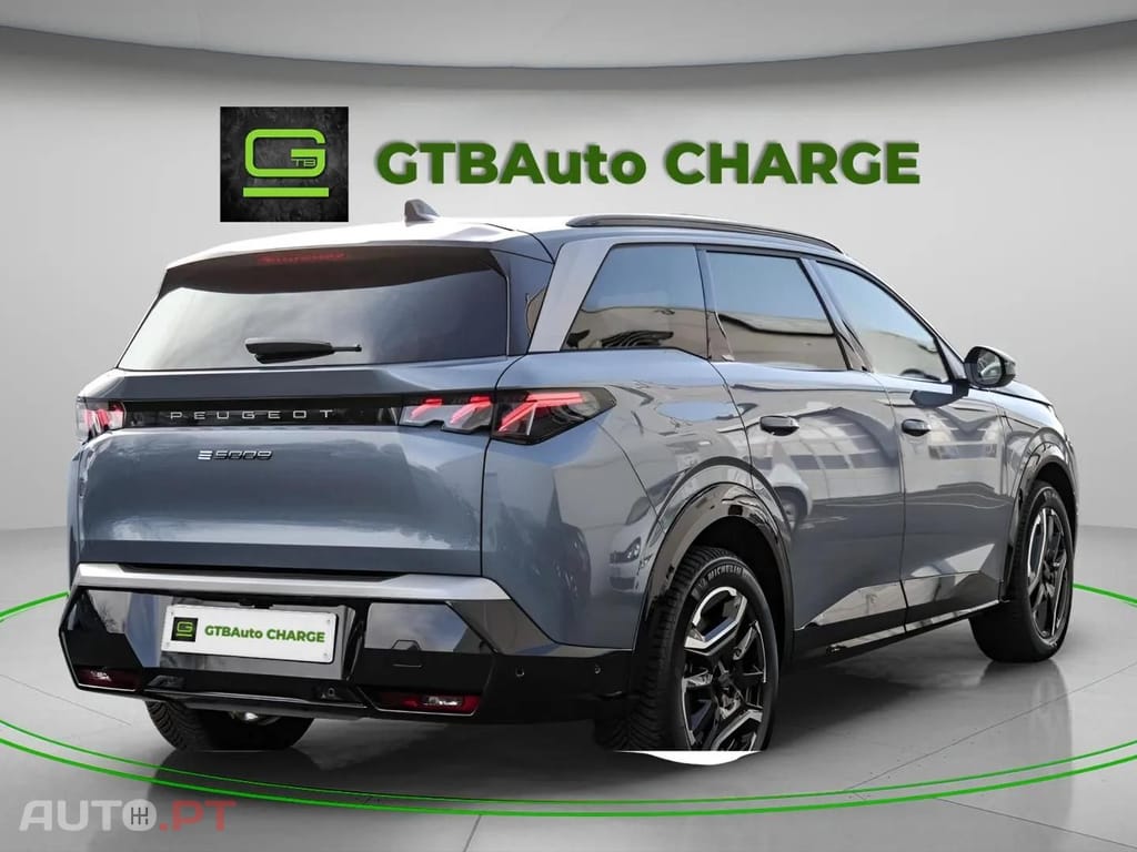 Peugeot E-5008 GT I.V.A DEDUTÍVEL 