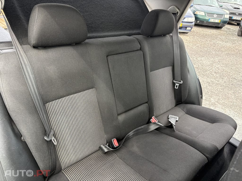 Volkswagen Golf 1.9 TDi Highline