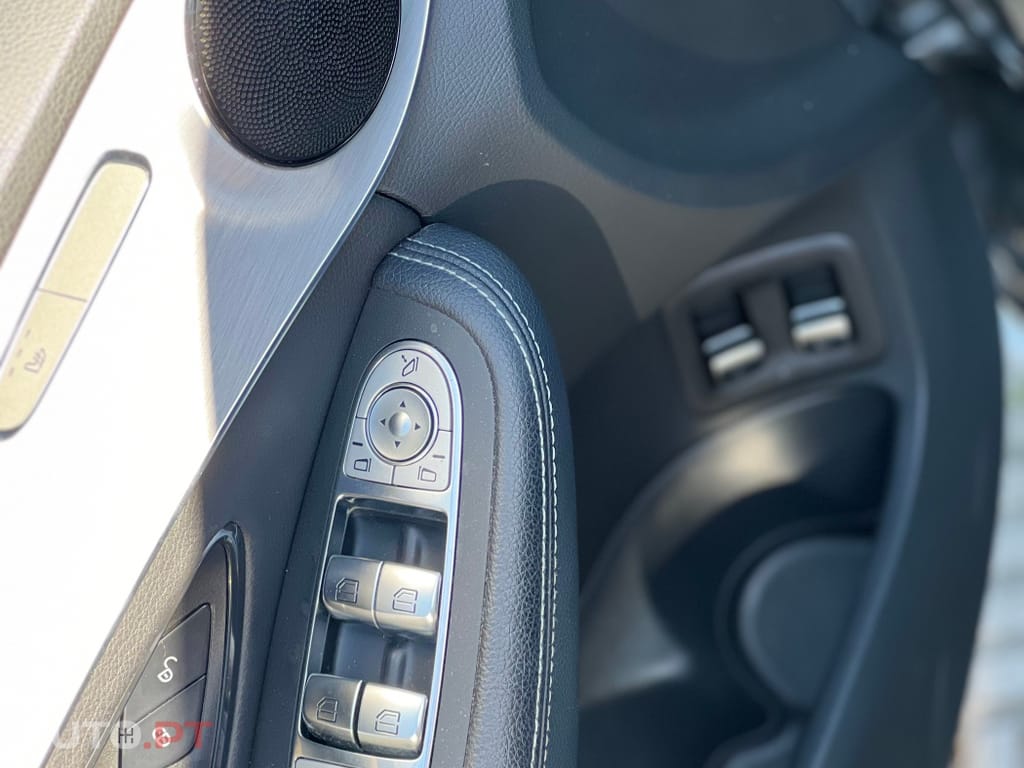 Mercedes-Benz C 300 e AMG Line