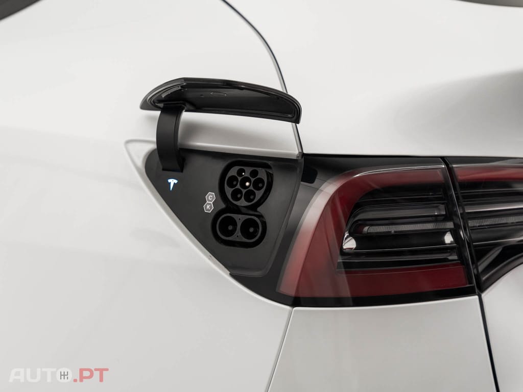Tesla Model Y Long Range Tração Integral