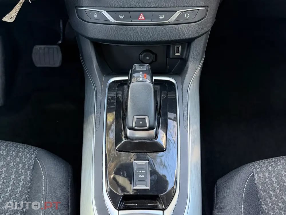 Peugeot 308 1.2 PureTech Allure EAT8