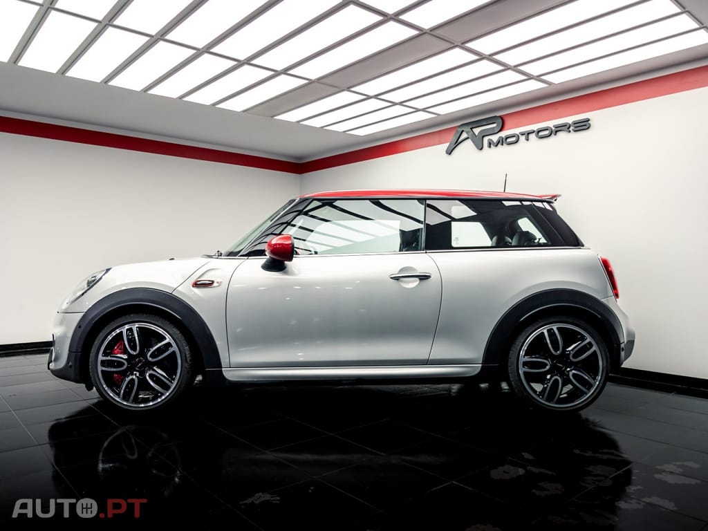 MINI Cooper John Cooper Works