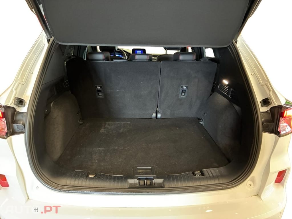 Ford Kuga 2.5 FHEV ST-Line X