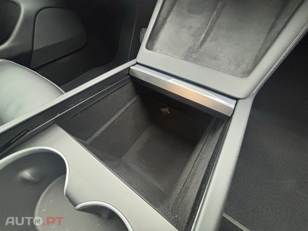 Tesla Model 3 Standard Range Plus RWD