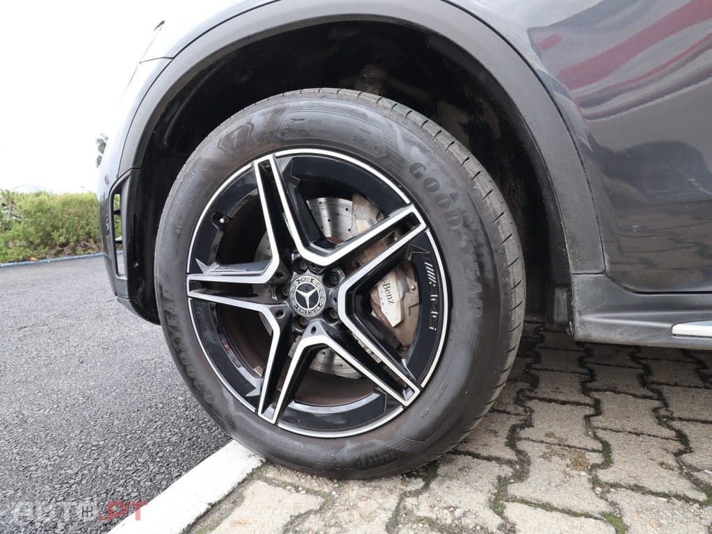 Mercedes-Benz GLC 300 AMG