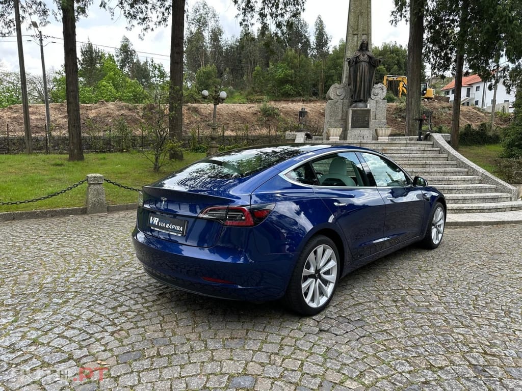 Tesla Model 3 Standard Range Plus RWD