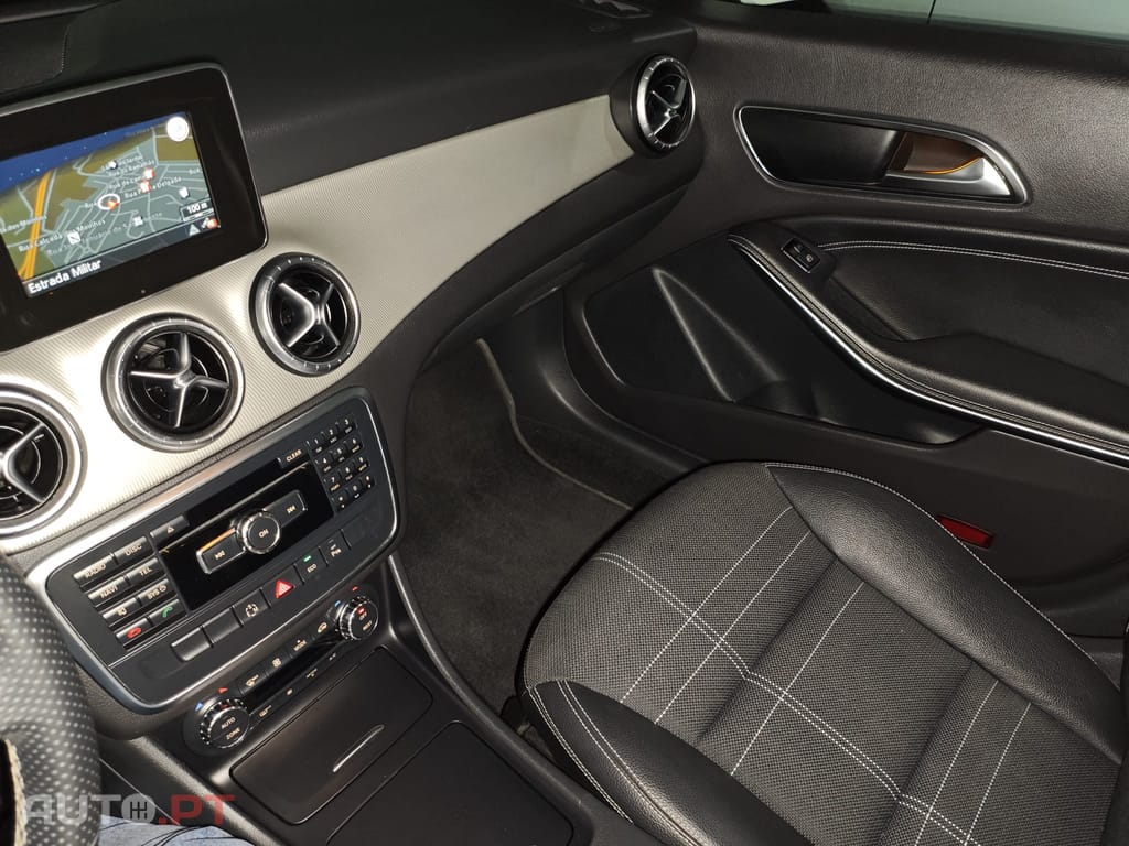 Mercedes-Benz CLA 220 CDi 7G-DCT Urban Line
