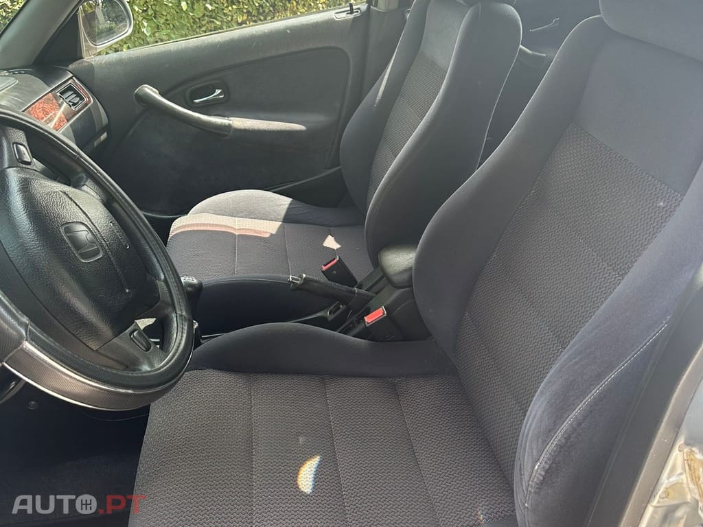 Honda Civic 1.5i LS