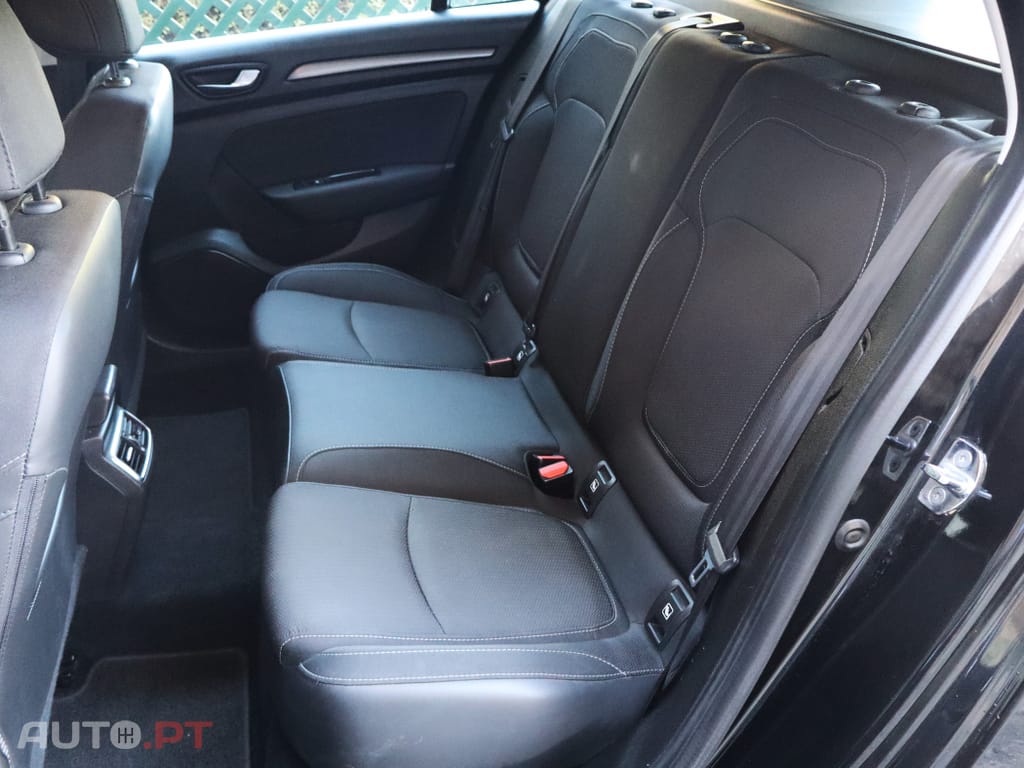 Renault Mégane Sport Tourer 1.5 Blue dCi Intens EDC