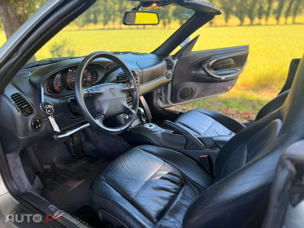 Porsche 911 Carrera 4 Cabrio