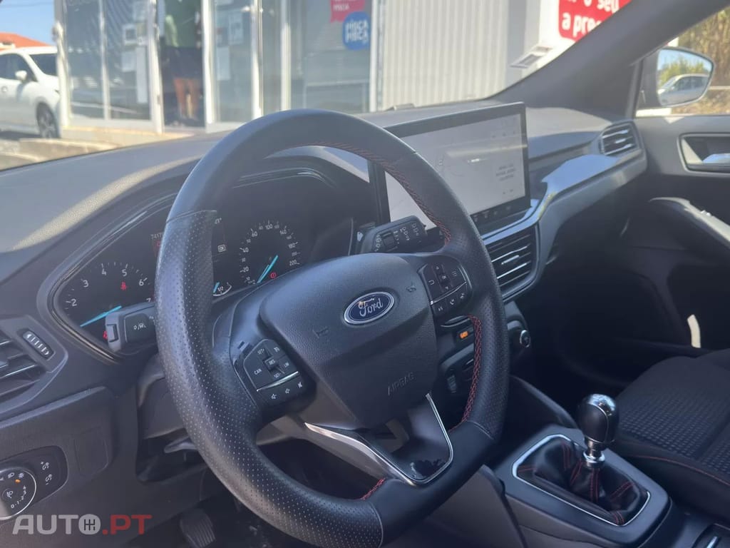Ford Focus SW 1.0 EcoBoost MHEV ST-Line
