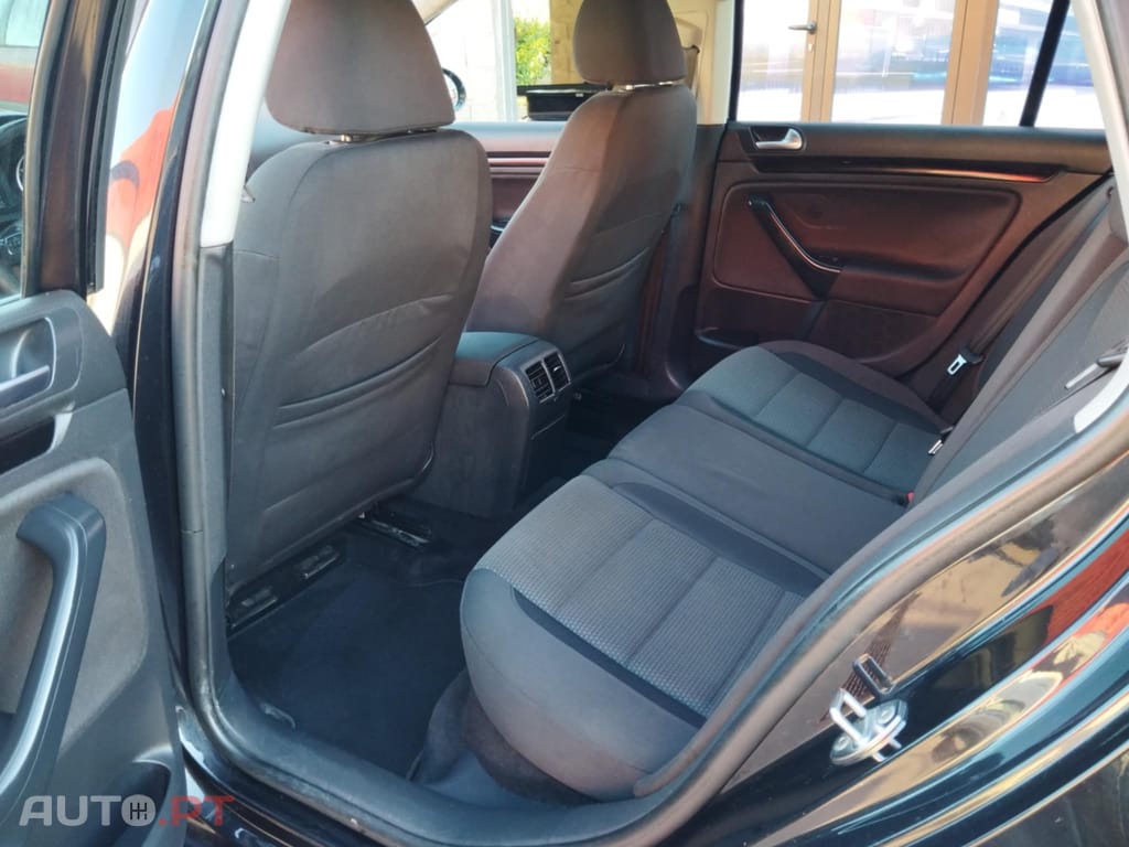 Volkswagen Golf Variant 1.6 tdi confortline