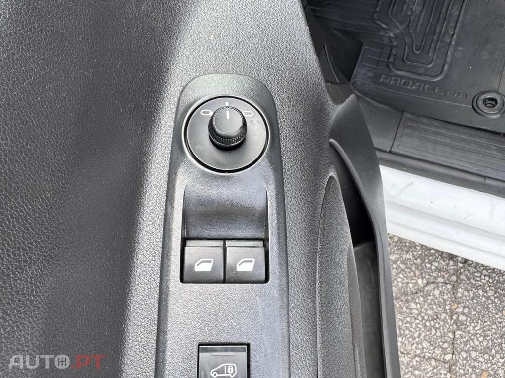 Toyota Proace 1.5D L1 Comfort - IVA DEDUTÍVEL