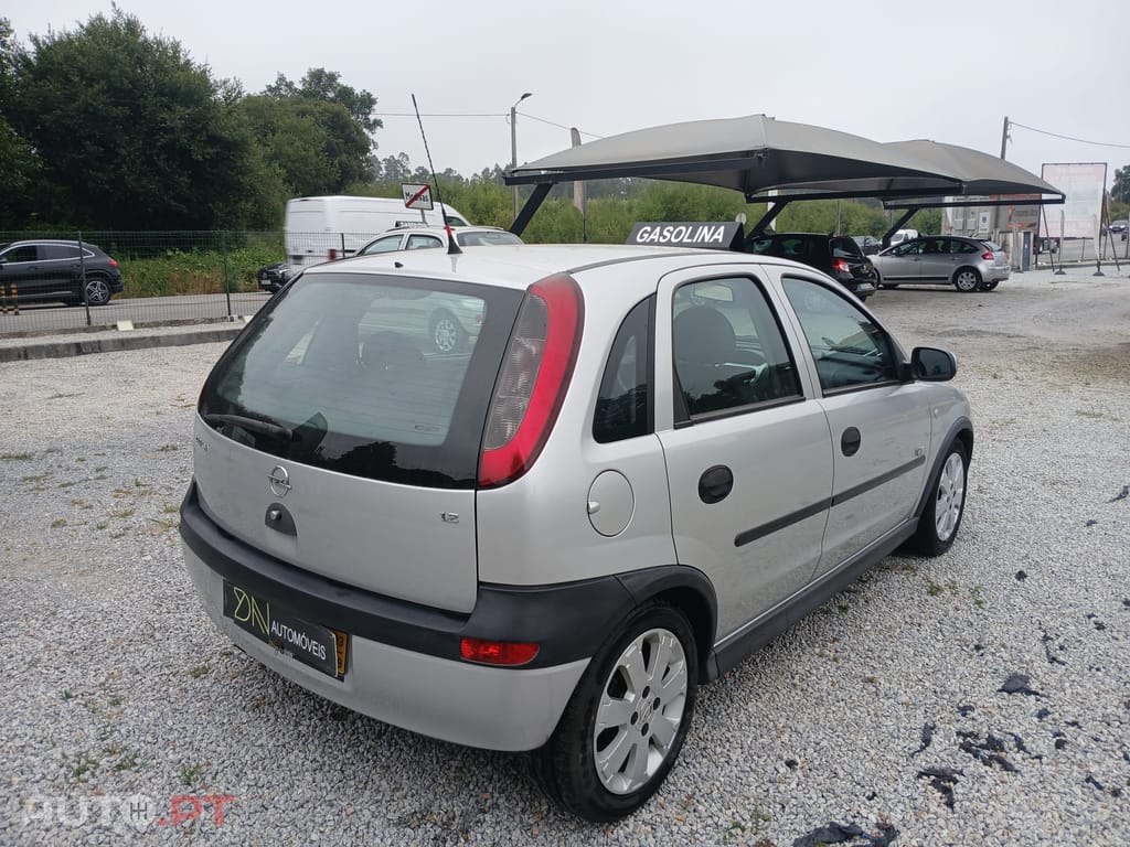 Opel Corsa 1.2 16V