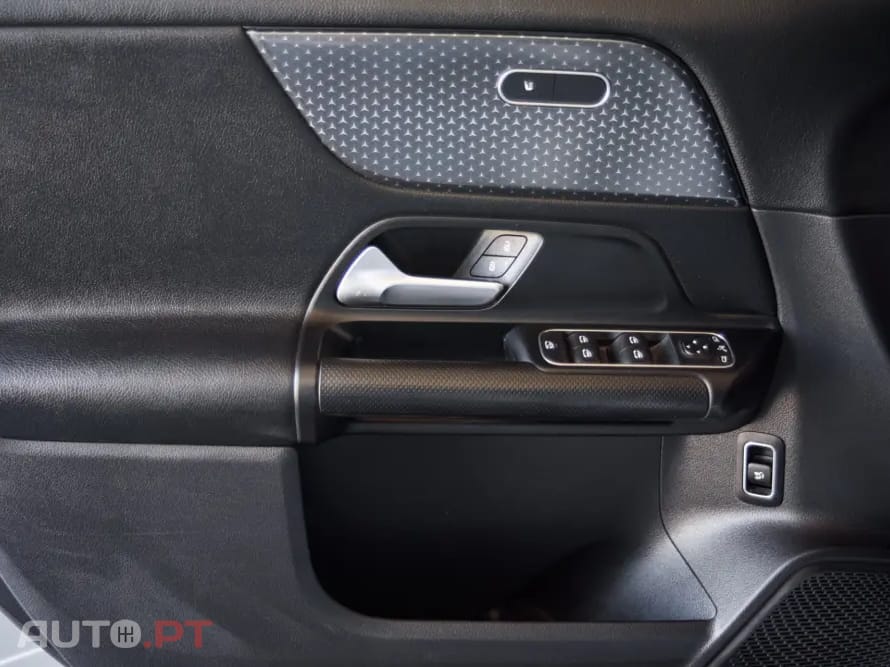 Mercedes-Benz GLA 180 d Style