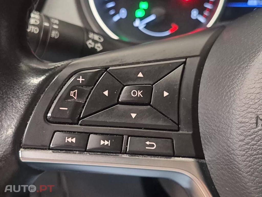 Nissan Qashqai 1.3 DIG-T N-Connecta LED+SKY