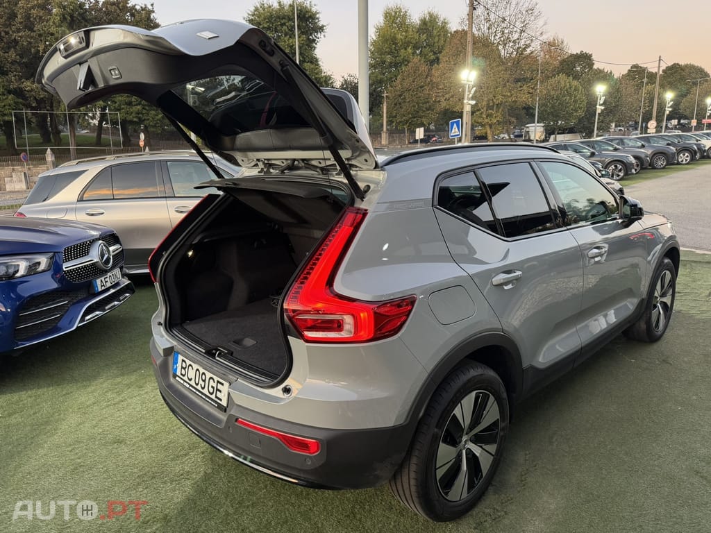 Volvo XC40 1.5 T4 PHEV Plus Dark