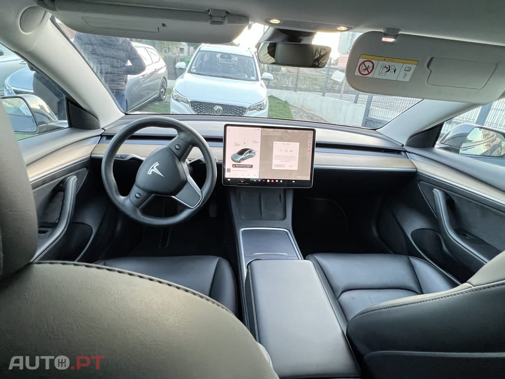 Tesla Model 3 Long-Range Dual Motor AWD