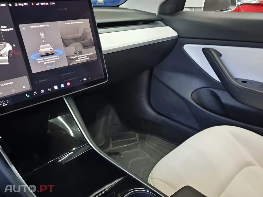 Tesla Model 3 Standard Range Plus RWD