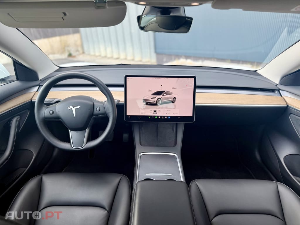 Tesla Model 3 Standard Range Plus RWD