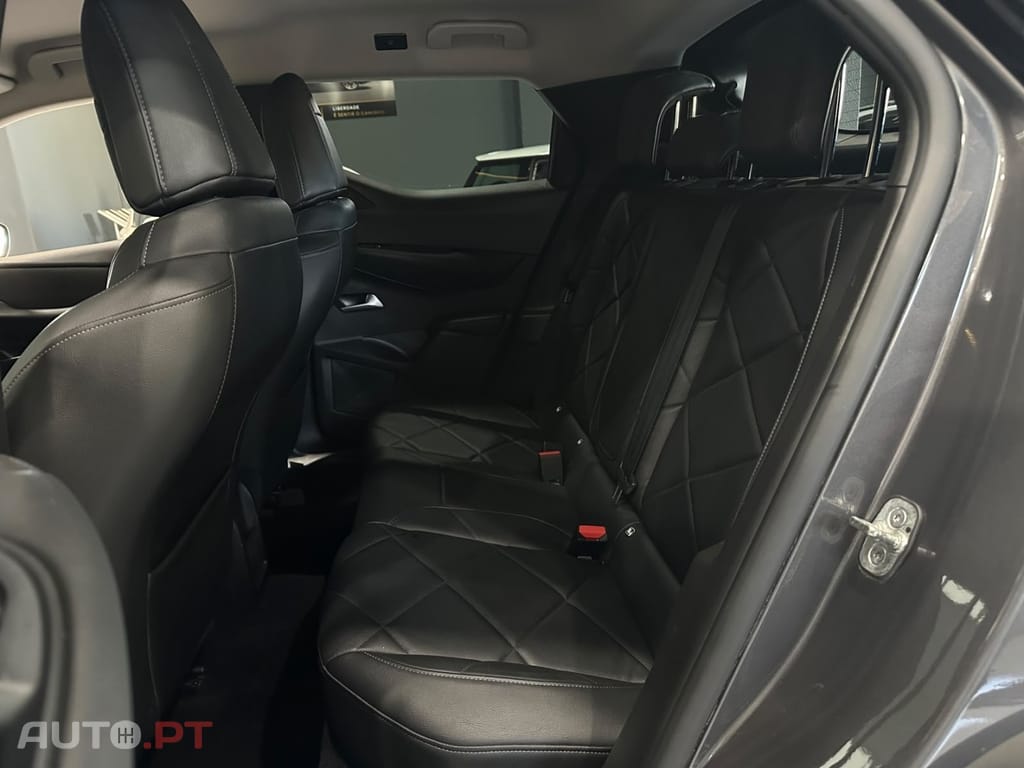 DS 3 1.2 PureTech Performance Line EAT8 — fotografia 15