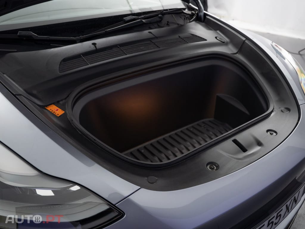 Tesla Model Y Tração Traseira