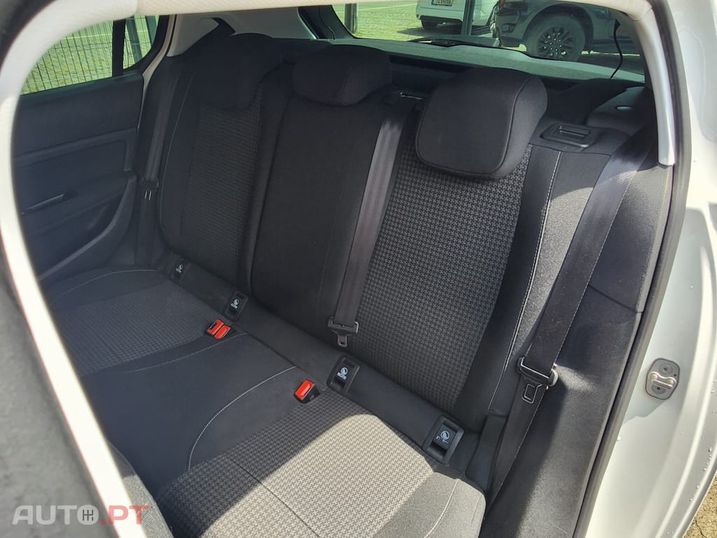 Peugeot 308 1.5 BlueHDi Business Line