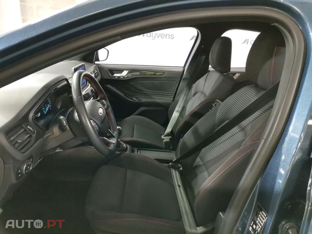 Ford Focus 1.0 EcoBoost MHEV ST-Line Aut.