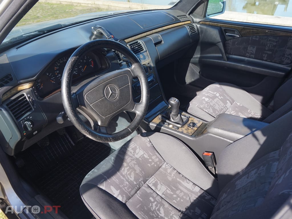 Mercedes-Benz E 290 Avantgarde