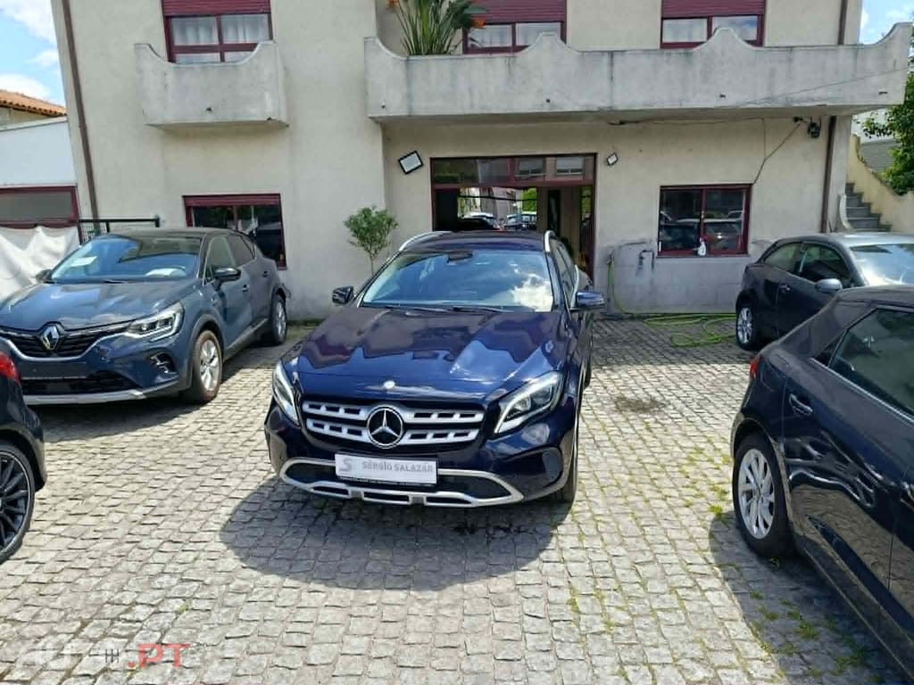 Mercedes-Benz GLA 180 URBAN SPORT