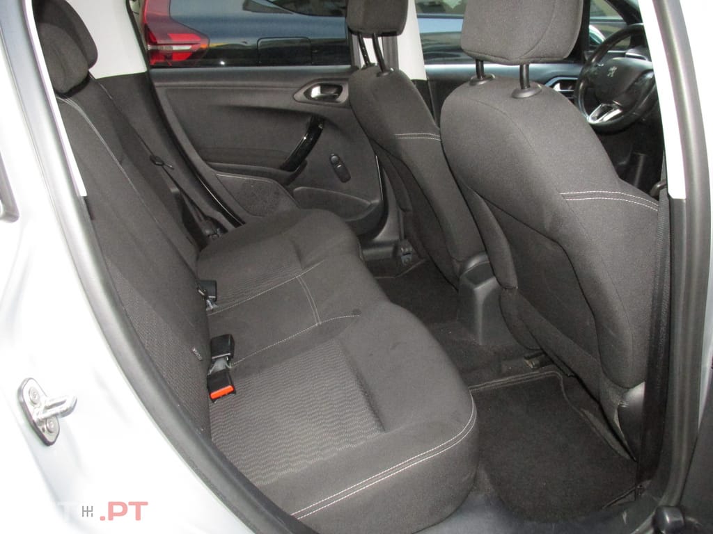 Peugeot 208 1.6 BlueHDi Style