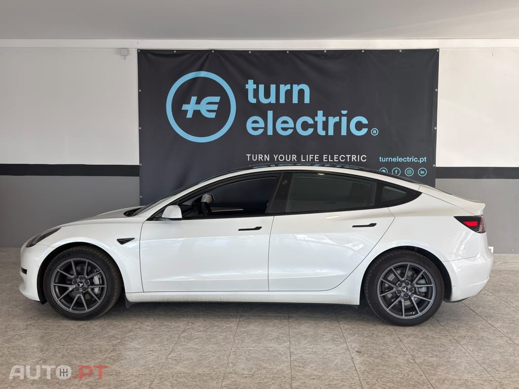 Tesla Model 3 Standard Range Plus RWD