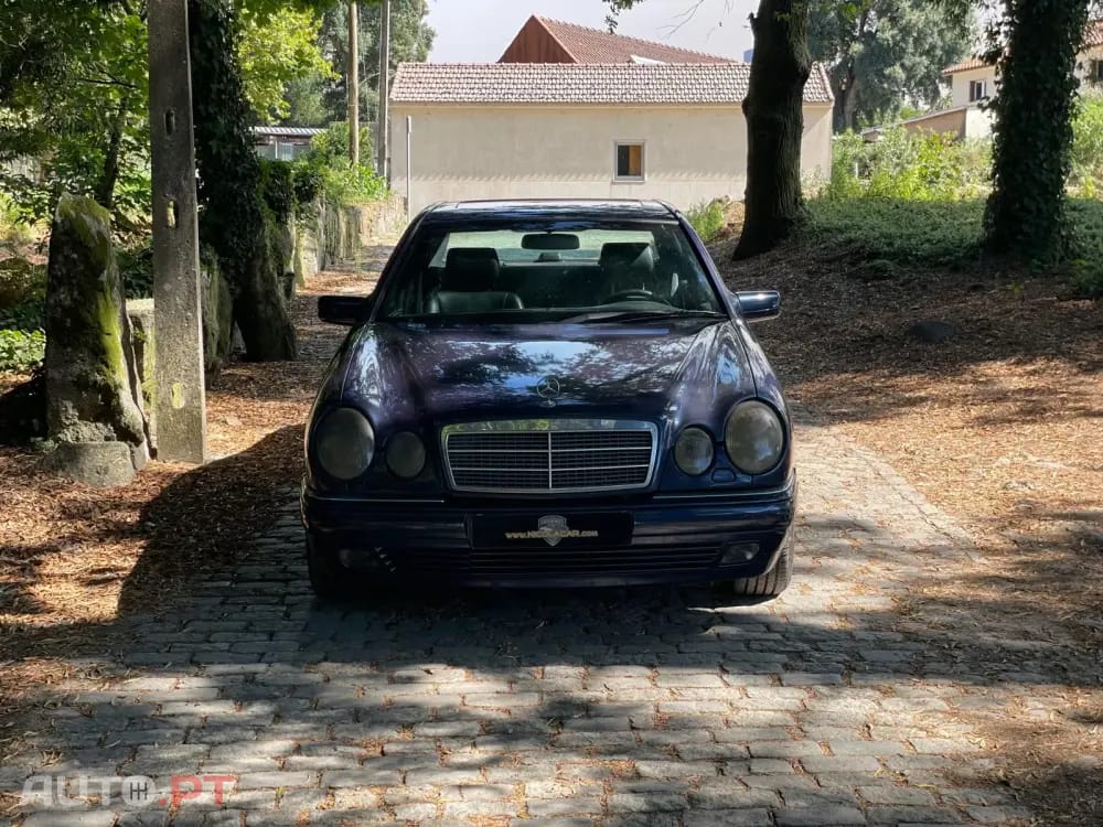 Mercedes-Benz E 300 TD Classic