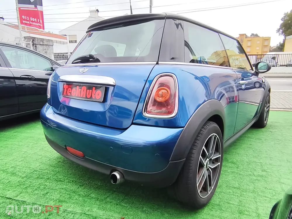 MINI Cooper Cooper D