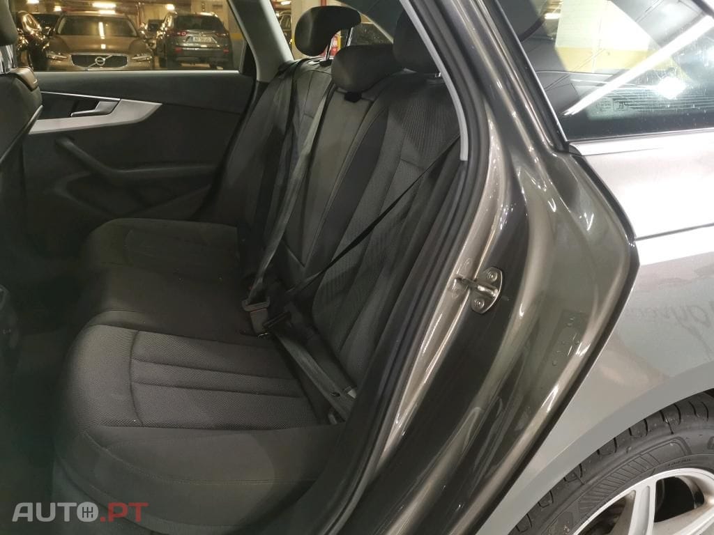 Audi A4 Avant 35 TDI S tronic