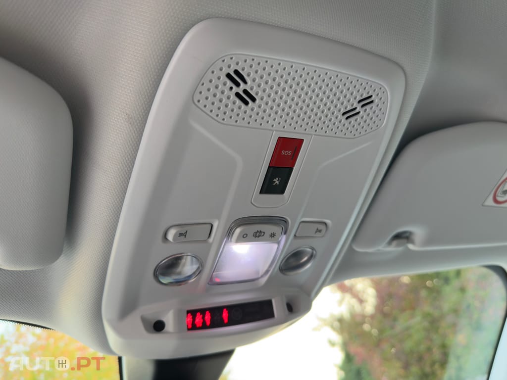 Peugeot 2008 PureTech 130 EAT8 Allure