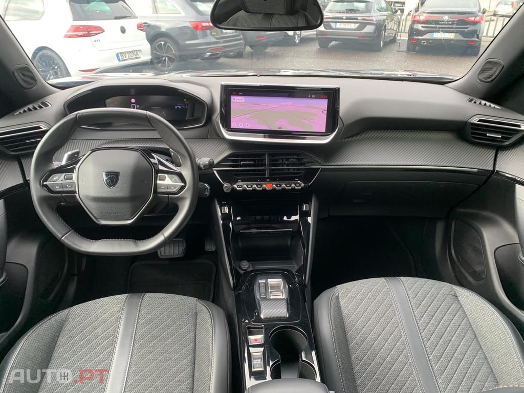 Peugeot 2008 1.5 BlueHDi Allure EAT8