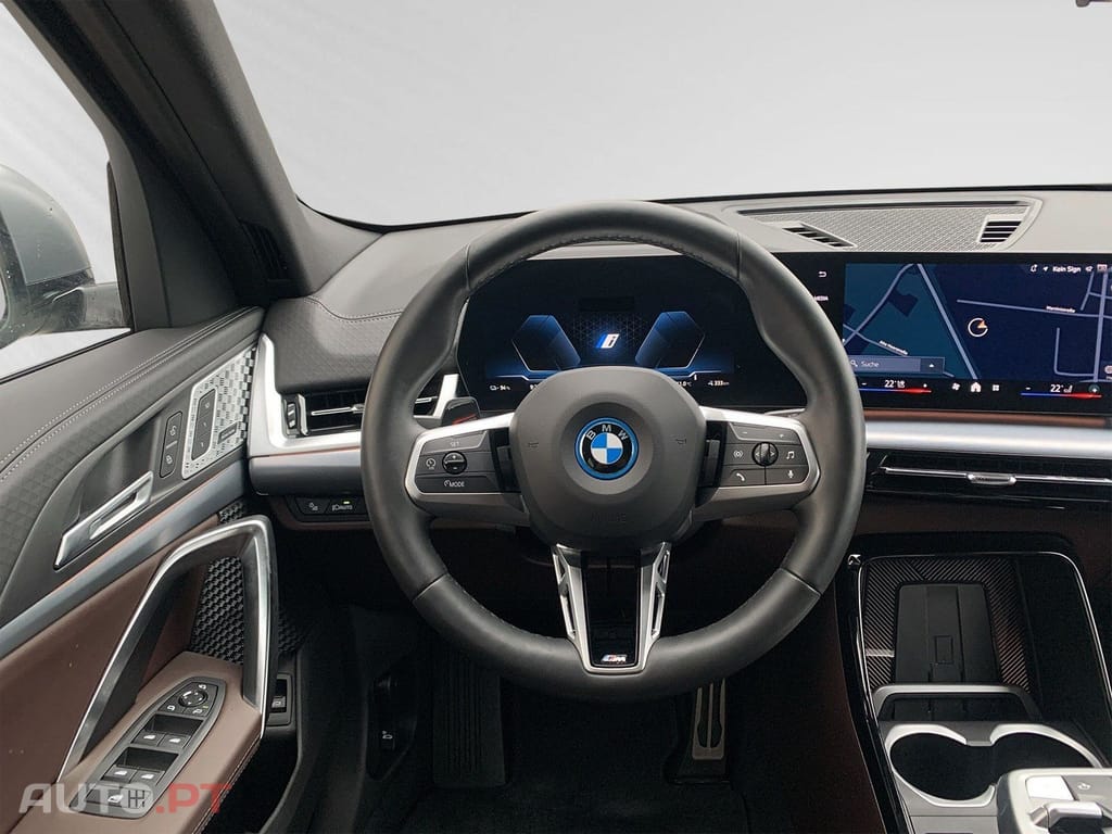 BMW iX2 eDrive20