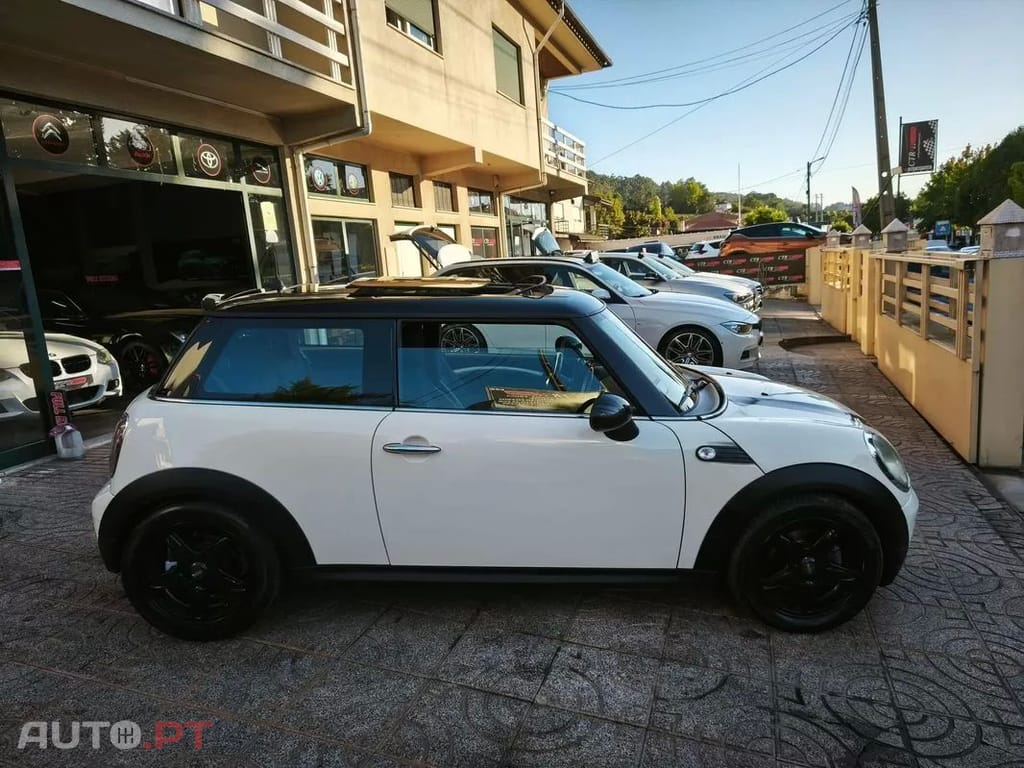 MINI Cooper Cooper D