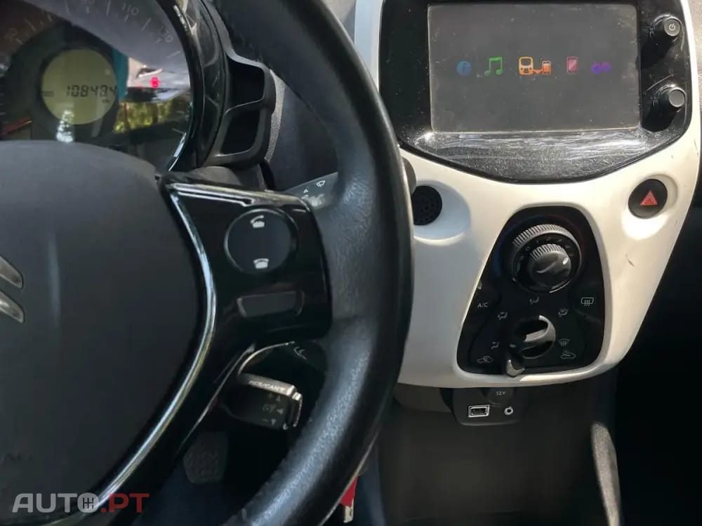 Citroen C1 1.2 VTi Shine