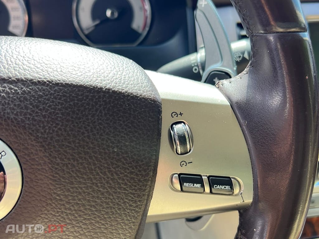 Jaguar XF 2.7 D V6 Luxury