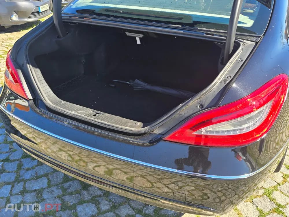 Mercedes-Benz CLS 350 Outro
