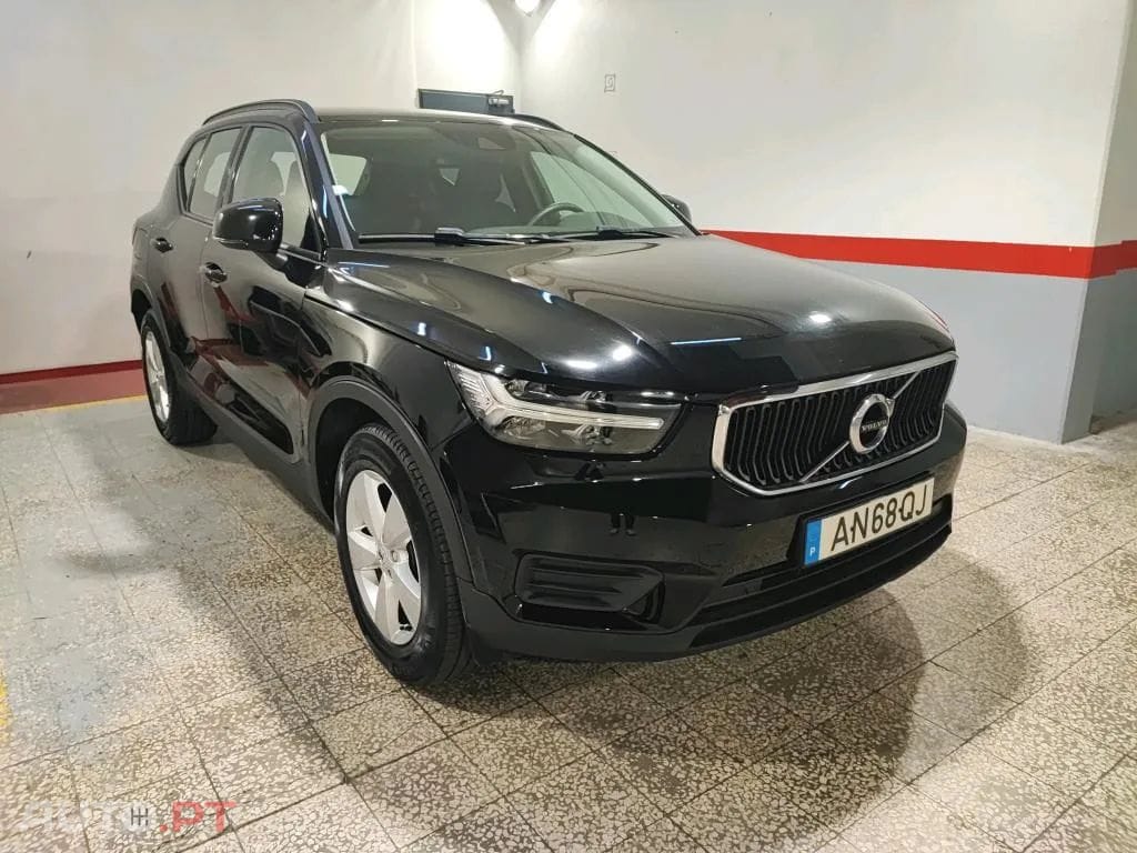 Volvo XC40 1.5 T2 Momentum Core