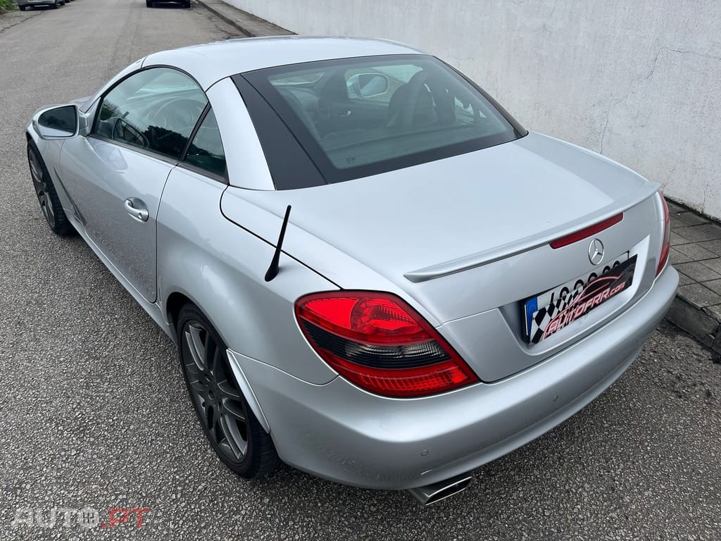 Mercedes-Benz SLK 200 Outro
