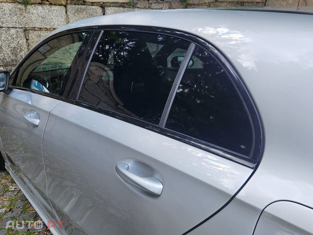 Mercedes-Benz A 180 d AMG Line