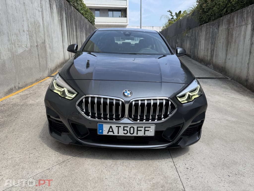 BMW 218 i Pack Desportivo M Pro