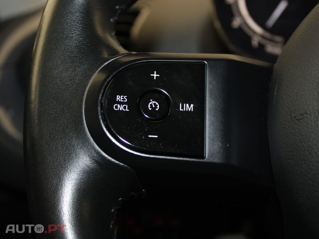 MINI Clubman ONE D 1.5 D AUTO I.V.A DEDUTÍVEL