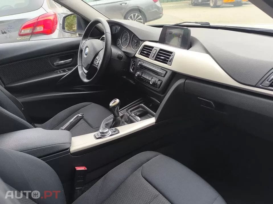 BMW 318 d xDrive Line Luxury